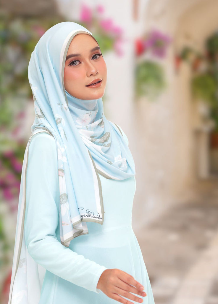 Model Wearing Printed Shawl Front View With Background