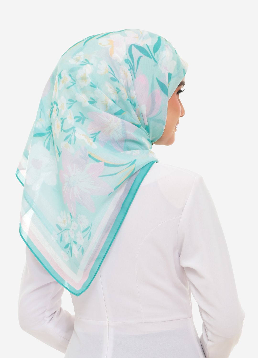 model wearing printed cotton bawal cyan