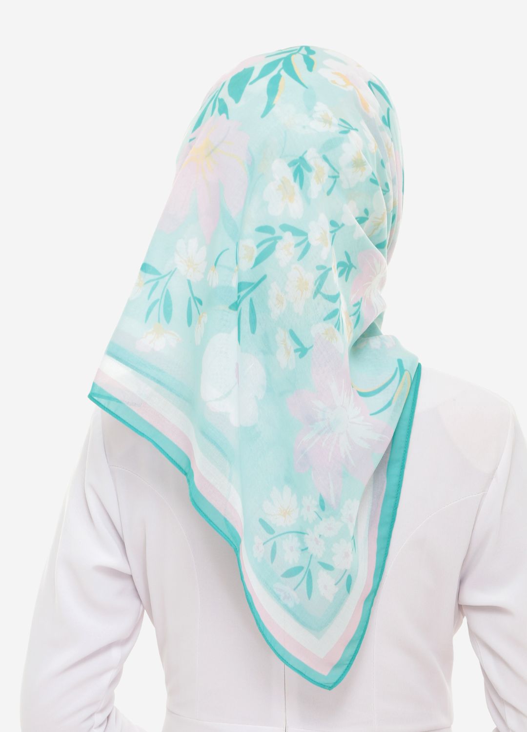 model wearing cotton tudung bawal cyan